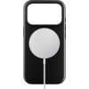 Czarne etui na telefon z dużym, okrągłym elementem magnetycznym na środku, do którego podłączony jest biały kabel. Produkt jest przeznaczony do modelu Apple iPhone 17 Pro.
