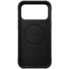 Czarne etui z wycięciem na aparat, z widocznym logo "NOMAD" oraz okręgiem wskazującym na funkcję MagSafe. Produkt ma teksturowaną powierzchnię i jest przeznaczony do telefonu Apple iPhone 17 Pro Max.