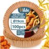 Stos papierowych foremek do frytkownicy powietrznej z widocznym logo "Vilde" oraz napisami: "AIR FRYER PAPER LINER", "Ø19cm", "100pcs". W tle znajdują się frytki i kawałki kurczaka, a na dole ikony z oznaczeniami "OVEN" i "MICROWAVE".