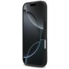 Czarne etui na telefon z widocznymi przyciskami bocznymi, zaprojektowane dla modelu Apple iPhone 17. Na ekranie telefonu widoczny jest abstrakcyjny wzór z ciemnymi i jasnymi okręgami.