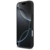 Czarne etui na telefon z logo "MERCEDES" na tylnej części, wykonane z materiału przypominającego skórę, z wycięciami na przyciski i aparat. Etui jest przeznaczone do modelu Apple iPhone 17 Pro Max i obsługuje technologię MagSafe.