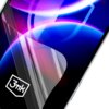 Zdjęcie przedstawia fragment ekranu telefonu z nałożoną folią ochronną, na której widoczne jest logo "3mk". Tło ekranu jest kolorowe, z dominującymi odcieniami fioletu i niebieskiego.