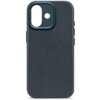 Granatowe etui skórzane z wycięciem na aparat i logo "DECODED" w dolnej części. Etui jest przeznaczone do telefonu Apple iPhone 17 i posiada funkcję MagSafe.