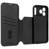 Czarne skórzane etui z funkcją portfela, przeznaczone do iPhone 17 Pro Max, z trzema kieszonkami na karty i wycięciami na aparat. Na dolnej części widoczny jest napis "DECODED".