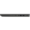 Przedstawiony jest bok laptopa z widocznymi portami: dwa porty USB, port HDMI, gniazdo audio oraz port USB-C. Obudowa jest w kolorze ciemnym, a na powierzchni widać subtelne wzory.
