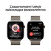 Dwa smartwatche z metalowymi bransoletami, na ekranach których widoczne są komunikaty dotyczące funkcji bezpieczeństwa. Na lewym zegarku widnieje emoji z tekstem "Mom Hard Fall SOS Mom called emergency...", a na prawym komunikat "It looks like you've take