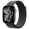 Ciemnoszary pasek do zegarka Apple Watch o rozmiarze 44/45/46/49mm, model X/L, z widoczną teksturą materiału. Zegarek ma czarną kopertę z wyświetlaczem pokazującym abstrakcyjne wzory.