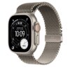 Smartwatch z metalową bransoletą mediolańską, wyświetlający na ekranie godzinę 10:09 oraz napis "NYC". Na zapięciu bransolety widnieje napis "40MM TITANIUM GRADE 5".