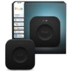 Czarny, kwadratowy produkt z napisem "hue" na środku, umieszczony przed pudełkiem z logo "hue" oraz napisami: "Bridge Pro Smart hub", "matter", "works with Alexa", "Works with Apple Home", "Works with Google Home", "Works with Samsung SmartThings".