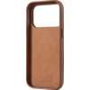 Brązowe etui wykonane z pełnej skóry, przeznaczone do telefonu Apple iPhone 17 Pro, z widocznym okrągłym wzorem MagSafe na wewnętrznej stronie. Na dole znajduje się logo "MUJJO" oraz napis "BY ECODEDUOIR".