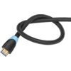 Czarny kabel HDMI z niebieskim akcentem na złączu, o długości 2 metrów, z widocznym logo producenta w kształcie litery "M". Kabel ma plecioną osłonę, co sugeruje jego wytrzymałość.