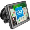 Na zdjęciu widoczna jest nawigacja samochodowa z mapą, na której zaznaczone są trasy i miejscowości, takie jak Warszawa i Wrocław, oraz logo "iGO navigation". Na obudowie urządzenia znajdują się złącza oznaczone jako TYPE-C i AV IN, a na ekranie widoczne 