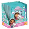 Na zdjęciu znajduje się zestaw kolorowanek "Gabby's Dollhouse Meow-Mazing Waterbook" z wizerunkiem postaci z kreskówki oraz kotów na okładce, obok widoczny jest pisak. Na opakowaniu widnieje logo "Lisciani" oraz oznaczenie wiekowe "3+" i napis "Meow-Mazin