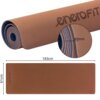 Brązowa mata do jogi z logo "eneroFIT" jest zwinięta, a obok niej znajduje się rozwinięty fragment o wymiarach 183 cm na 61 cm. Widoczny jest także zbliżony fragment struktury maty o grubości 40 mm.