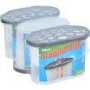 Na zdjęciu widoczne są trzy przezroczyste pojemniki z czarnymi pokrywkami, opakowane razem w folię. Na etykiecie jednego z pojemników znajduje się napis "3pcs DEHUMIDIFIER ca. 230g" oraz grafika przedstawiająca proces pochłaniania wilgoci.