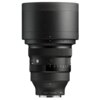 Czarny obiektyw fotograficzny z widocznymi pierścieniami regulacyjnymi i oznaczeniami przysłony od f/1.4 do f/16. Na obiektywie znajduje się napis: "135mm 1:1.4 DG ø105" oraz logo "SIGMA".
