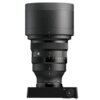 Czarny obiektyw fotograficzny z widocznymi oznaczeniami "135mm 1:1.4 DG Ø105" oraz logo "SIGMA". Obiektyw posiada pierścienie regulacyjne i przełącznik z literą "A".