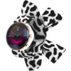 Smartwatch w kolorze różowego złota z wyświetlaczem pokazującym godzinę 10:09:30, datę 04/06 i dzień tygodnia WED, zawiązany na czarno-białym, łaciatym pasku. Na tarczy widoczny jest także licznik kroków z wartością 10349.