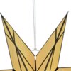 Zdjęcie przedstawia fragment dekoracyjnej gwiazdy w kolorze złotym z czarnymi liniami, zawieszonej na białym sznurku. Widoczne są ostre, geometryczne kształty elementów gwiazdy.