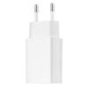 Na zdjęciu znajduje się biały adapter z dwoma metalowymi bolcami. Produkt ma prosty, minimalistyczny design.