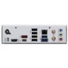 Na zdjęciu widoczny jest panel tylni płyty głównej z różnymi portami, w tym HDMI, USB 2.0, USB 5G, USB typu C, portem Ethernet 2.5G, złączami audio oraz dwoma złączami antenowymi Wi-Fi. Po lewej stronie znajduje się logo producenta, a obok porty oznaczone są odpowiednimi etykietami.