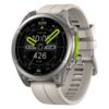 Szary smartwatch z okrągłą tarczą, na której widoczny jest czas 10:04, data "THU 28", liczba kroków "6200", spalone kalorie "426 KCAL", oraz inne wskaźniki jak "HR 89 BPM". Na tarczy znajduje się logo "zeblaze".