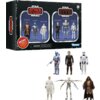Na zdjęciu znajduje się opakowanie zestawu figurek "HASBRO Star Wars Retro Collection Część II i część III G03715L0" z sześcioma figurkami postaci z serii Star Wars. Na opakowaniu widnieją napisy: "Star Wars Attack of the Clones", "Star Wars Revenge of th