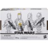 Na zdjęciu znajduje się opakowanie zestawu figurek z serii Star Wars, przedstawiające cztery droidy bojowe z bronią, z logo Star Wars i Hasbro. Widoczny jest również tekst ostrzegawczy: "ATTENTION: DANGER D'ÉTOUFFEMENT - Petites pièces. Ne convient pas au