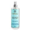 Przezroczysta butelka z atomizerem zawiera niebieski tonik nawilżający o pojemności 400 ml. Na etykiecie widnieje napis: "LUMINEO PROFESSIONAL LINE MOISTURIZING FACIAL TONER FOR ALL SKIN TYPES IDEAL FOR USE WITH ULTRASONIC SKIN SCRUBBERS 400 ml".