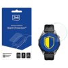Opakowanie produktu "3mk premium protection Watch Protection" w kolorze niebieskim z białymi napisami, obok zegarek z nałożonym szkłem ochronnym i tarczą z żółto-niebieską tarczą. Na opakowaniu widnieje napis "FULL SCREEN protection, 3 PCS., 0.2 mm thickness".