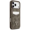 Brązowe etui na telefon z wzorem 4G i kieszonką na karty, ozdobione trójkątnym logo z napisem "GUESS U.S.A". Etui jest przeznaczone do modelu Apple iPhone 17 Pro Max.