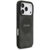 Czarne etui na telefon z widocznym logo "GUESS" na okrągłym elemencie, posiada wzór z motywem 4G. Etui jest przeznaczone do modelu Apple iPhone 17 Pro i ma wycięcia na aparat oraz przyciski.