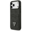Czarne etui na telefon z teksturowanym wzorem i kieszonką na karty, ozdobione trójkątnym logo z napisem "GUESS U.S.A." na dole. W górnej części widoczne są trzy otwory na obiektywy aparatu.