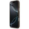 Brązowe etui na telefon z widocznymi przyciskami bocznymi i wycięciem na aparat, przeznaczone dla modelu Apple iPhone 17 Pro Max. Na ekranie telefonu widoczny jest abstrakcyjny wzór z ciemnymi i jasnymi okręgami.