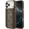 Brązowe etui na telefon z widocznym wzorem i napisem "GUESS" na tle ozdobionym motywem 4G. Etui jest dopasowane do modelu telefonu z trzema obiektywami aparatu i przyciskami bocznymi.