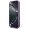 Liliowe etui na telefon z wycięciami na przyciski i porty, z widocznym ekranem telefonu z abstrakcyjnym wzorem w odcieniach szarości i czerni. Produkt to "Etui GUESS Fixed Glitter Big 4G do Apple iPhone 17 Pro Max Liliowy".