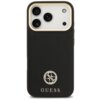 Czarne etui na telefon z teksturą, ozdobione srebrnym logo z literami "G" i "S" oraz napisem "GUESS" poniżej. Etui posiada wycięcia na trzy obiektywy aparatu i lampę błyskową.