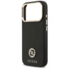 Czarne etui na telefon z teksturowaną powierzchnią, ozdobione okrągłym logo z literami "GS" otoczonymi błyszczącymi elementami oraz napisem "GUESS" na dole. Etui posiada złote wykończenia wokół otworu na aparat i przycisków.