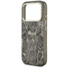 Etui na telefon z wzorem przypominającym skórę pytona, z dużym otworem na aparat i metalicznymi przyciskami bocznymi. Na etui widnieje napis "GUESS EST 1981".