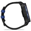 Czarny smartwatch z niebieskimi akcentami i przyciskami na boku, z widocznym czarno-niebieskim paskiem. Na obudowie znajdują się napisy: "ABC", "MENU", "GPS".