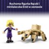 Na zdjęciu znajduje się zestaw LEGO z ruchomą figurką Rączki i minilaleczką Enid. W tle widoczny jest tekst: "Ruchoma figurka Rączki i minilaleczka Enid w zestawie".