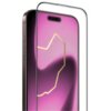 Na zdjęciu widoczne jest szkło hartowane na ekran telefonu z różowym tłem i złotym, geometrycznym wzorem. Produkt to "Szkło hartowane ILERA FrostedGlass 2.0 do Apple iPhone 17 Pro".