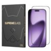 Czarne opakowanie z napisem "SUPREMEGLASS" oraz logo "ILERA INNOVATIVE PROTECTION" obok przezroczystego szkła hartowanego na ekran telefonu. Szkło jest umieszczone przed ekranem telefonu z fioletowym tłem.