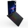 Czarny laptop z podświetlaną klawiaturą w kolorach tęczy, na ekranie widoczna jest grafika z motywem górskim i błyskawicami oraz logo producenta. Na ekranie znajduje się napis "Legion" oraz logo w kształcie litery "Y".