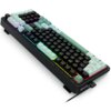 Na zdjęciu znajduje się klawiatura mechaniczna z podświetleniem RGB, z klawiszami w kolorach czarnym i miętowym. Na obudowie widoczne jest logo "REDRAGON".