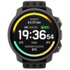 Na zdjęciu widoczny jest smartwatch z okrągłym wyświetlaczem, na którym pokazana jest godzina 19:36:54, data "SAT AUG 23", poziom naładowania baterii 92%, czas do zachodu słońca "2 h 17 min", oraz informacje pogodowe: temperatura -2°C i 9°C, "BROKEN CLOUD