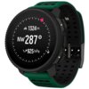 Smartwatch z zielonym paskiem wyświetla na ekranie informacje: wysokość 1324 m, kierunek NW 287°, ciśnienie 925 hPa.