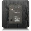 Czarny subwoofer z widocznym panelem tylnym, na którym znajdują się różne złącza, przyciski i przełączniki. Na panelu widoczne są napisy: "SVS", "Sledge STA-800D2", "Bluetooth", oraz ostrzeżenia i symbole certyfikacyjne.