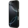 Czarne etui na telefon z widocznymi przyciskami bocznymi, przeznaczone dla modelu Apple iPhone 17 Pro Max. Na ekranie telefonu widoczny jest abstrakcyjny wzór z ciemnymi okręgami.