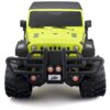 Zdalnie sterowany samochód terenowy w kolorze żółtym z czarnymi elementami, z dużymi oponami i przednim zderzakiem ochronnym. Na masce widoczne są napisy "OFFROAD SERIES" i "Rubicon", a na zderzaku logo "Maisto Tech R/C".